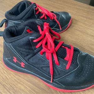 Under Armour Youth Basketball Shoes size 2.5Y